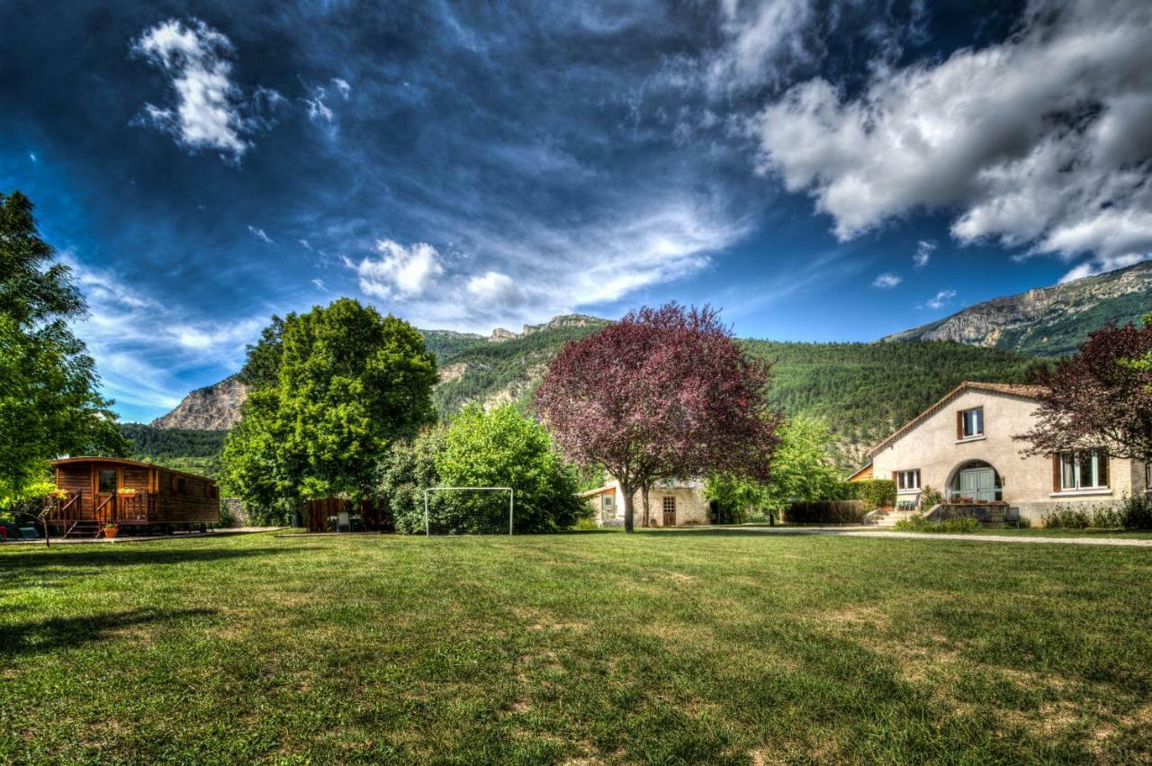 Châtillon-en-Diois La Roulotteヴィラ エクステリア 写真