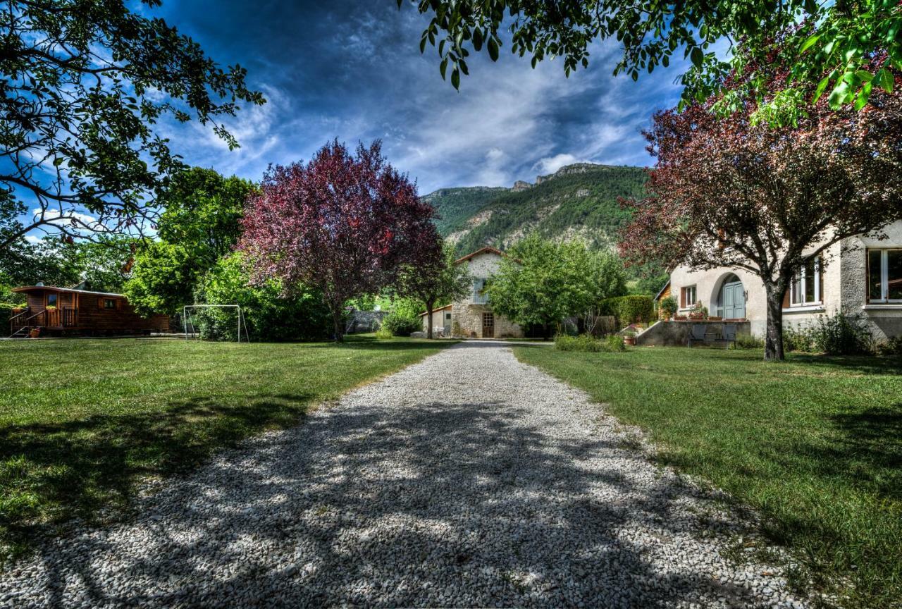 Châtillon-en-Diois La Roulotteヴィラ エクステリア 写真